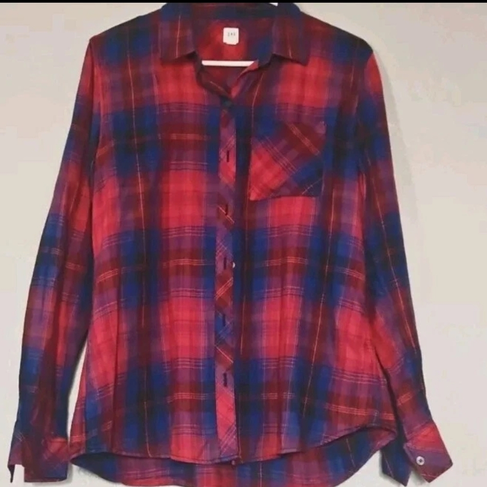 GAP Red and Blue Plaid Flannel Button Down Shirt